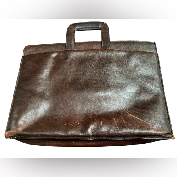 WORN Aged Brown High End WILSONS Leather Briefcase Lawyer Bag Pelle Studio - Picture 1 of 16